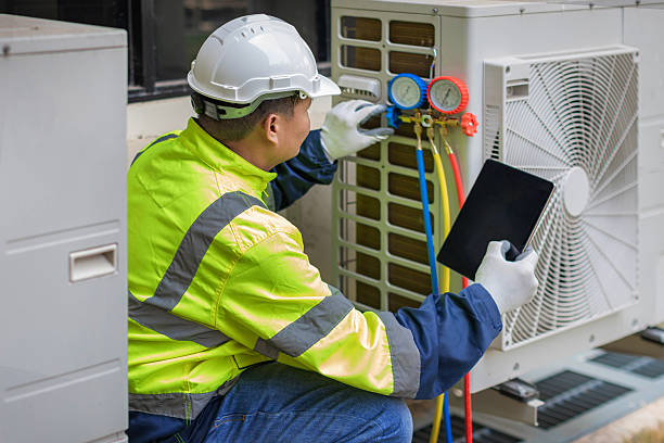 Professional Ductwork Repair technician working in Pasadena, CA